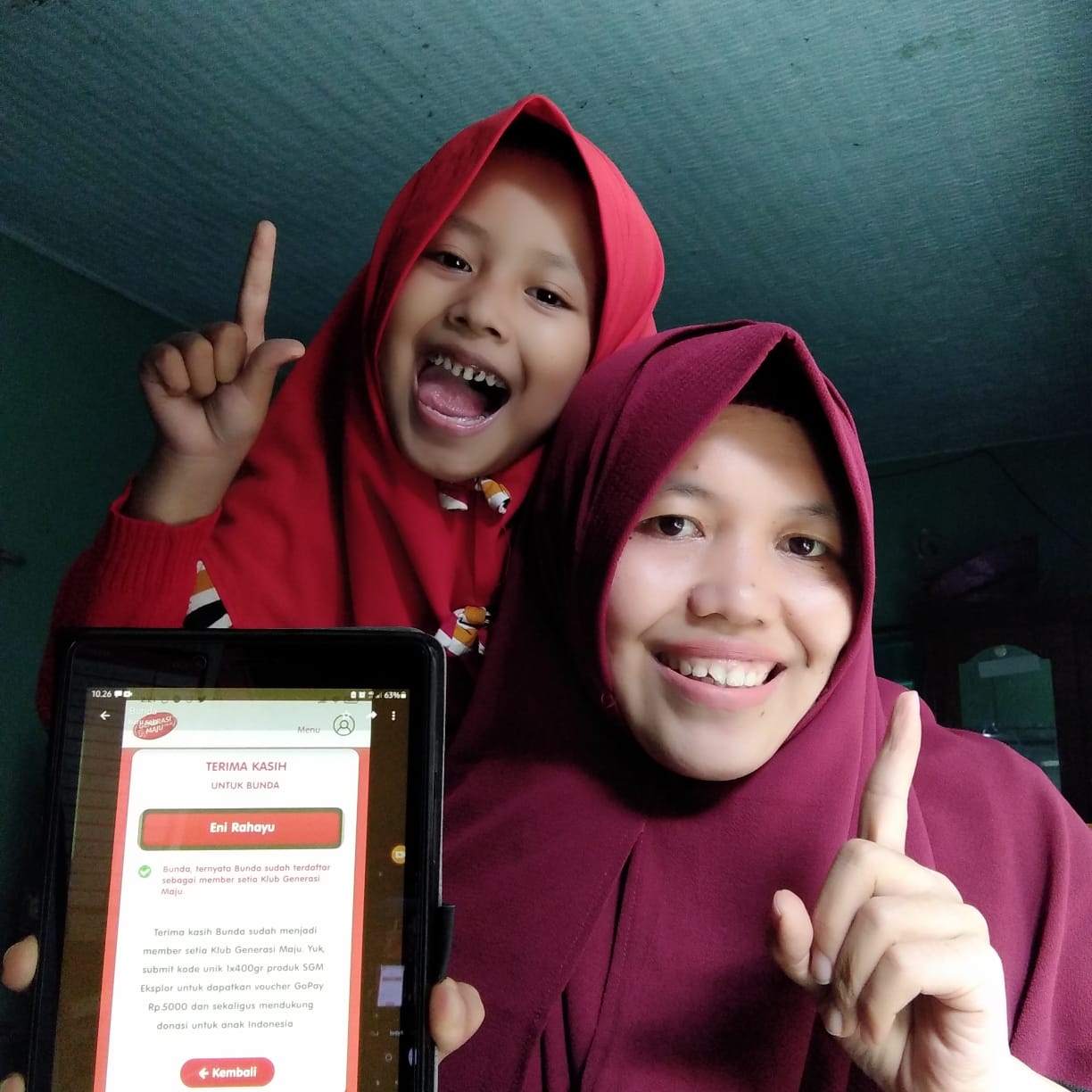 ayo tunjuk tangan